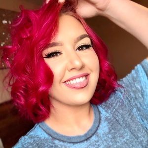 Meet Your Posher, Kayla!